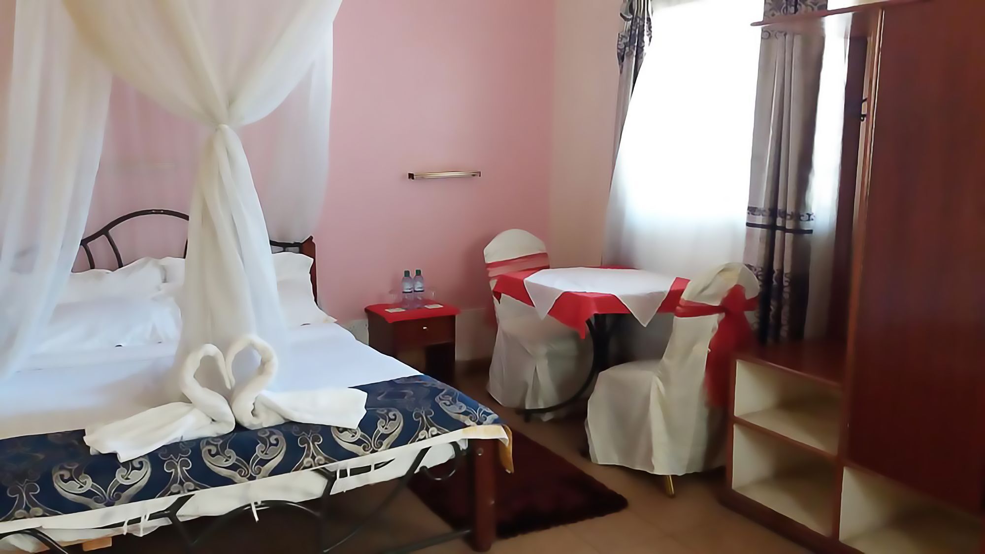 Bison Hotel Nakuru Eksteriør billede